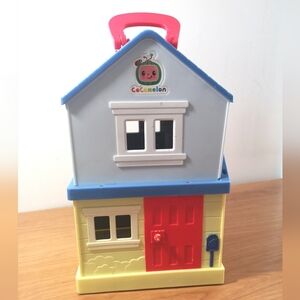 CoComelon Deluxe Family House